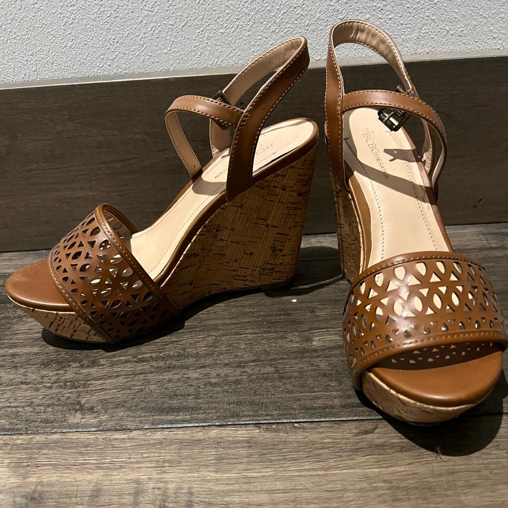 Wedge tan sandals